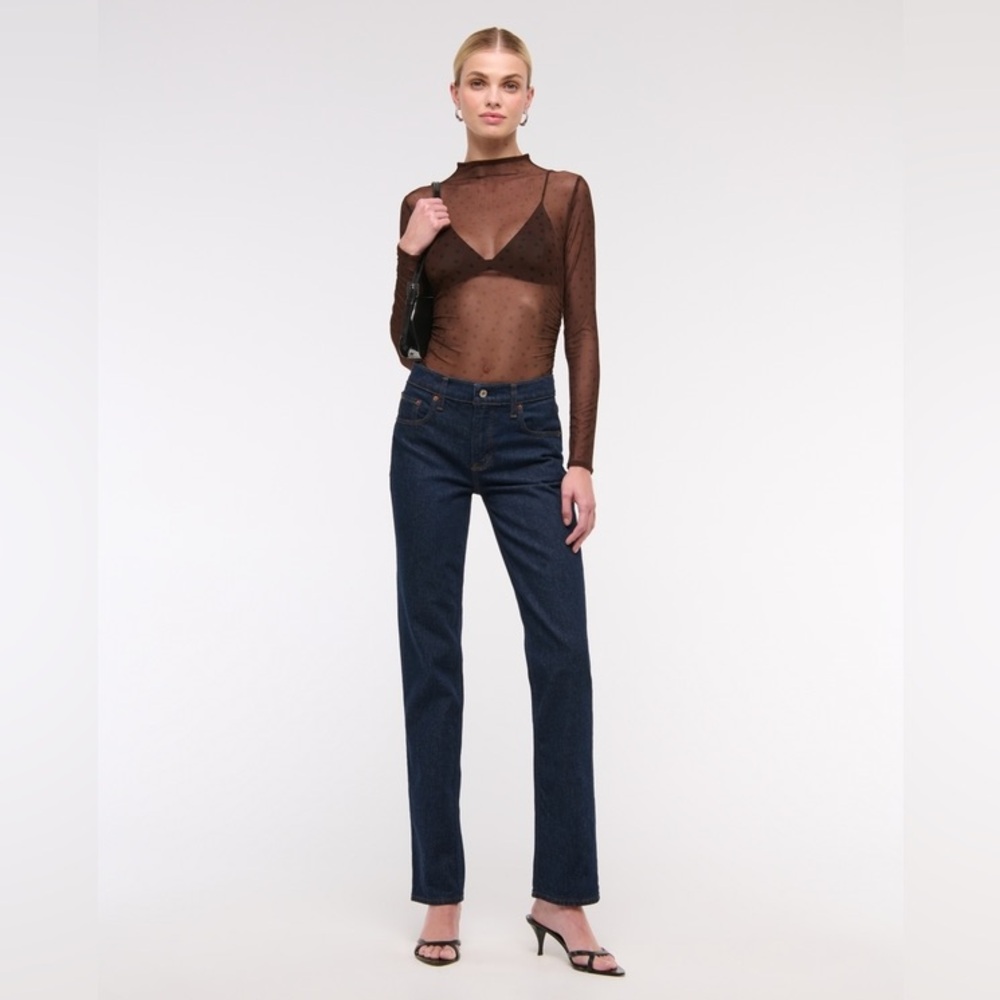 Abercrombie Mid-Rise 90s Straight Short